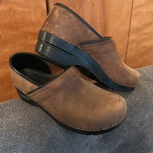 Dansko brown suede size 41, 10.5 US
